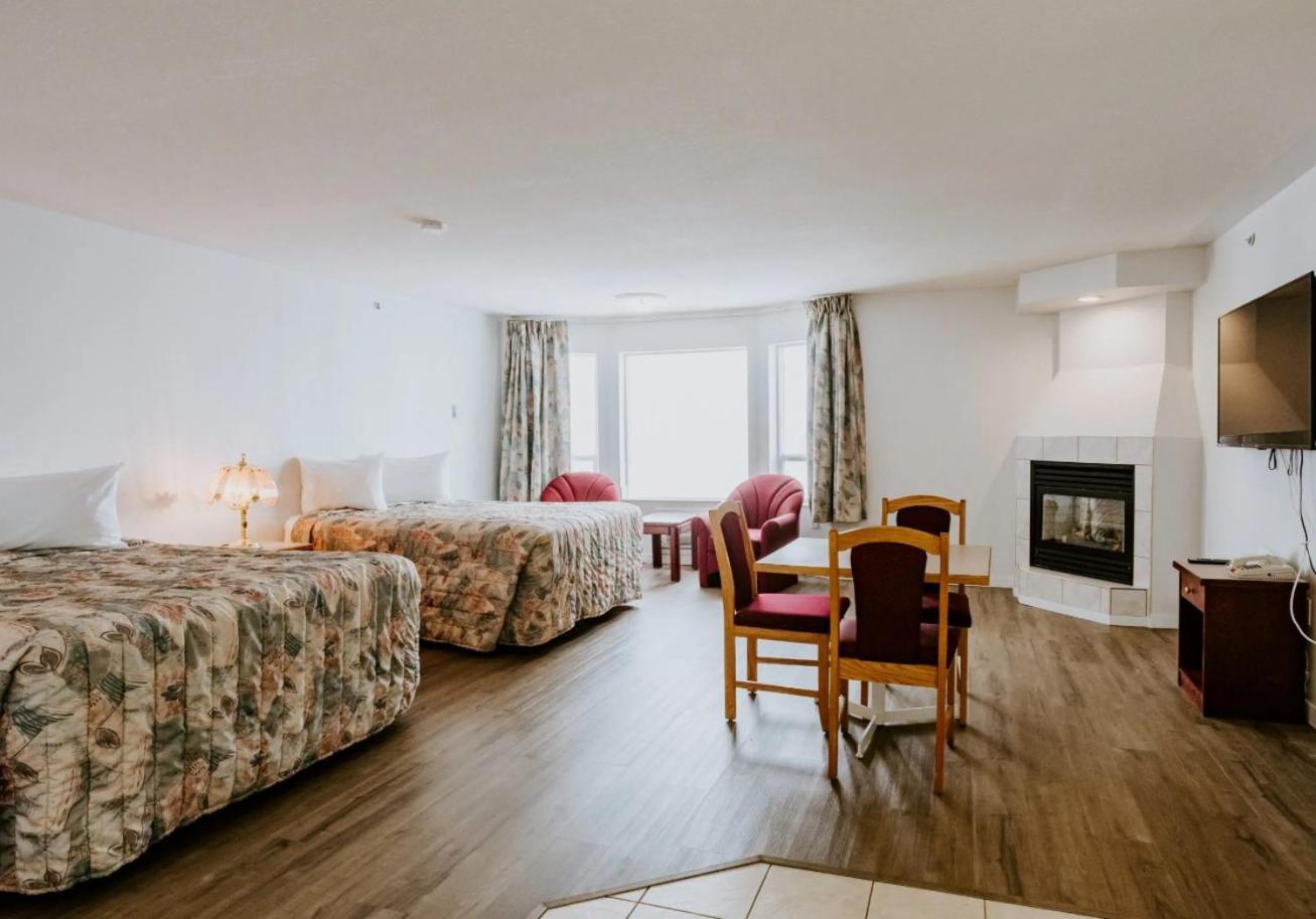 Western Budget Plus Mosaic Suites Penhold Εξωτερικό φωτογραφία