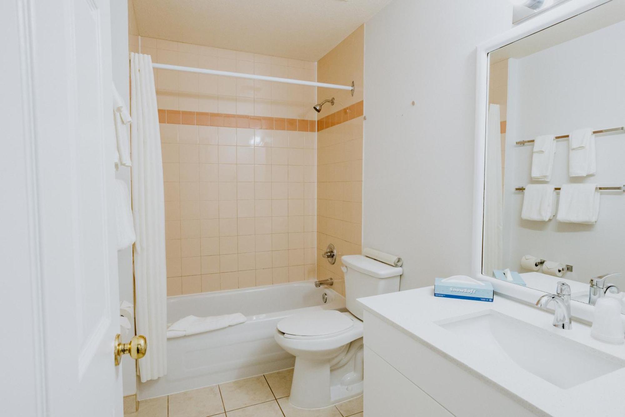 Western Budget Plus Mosaic Suites Penhold Εξωτερικό φωτογραφία